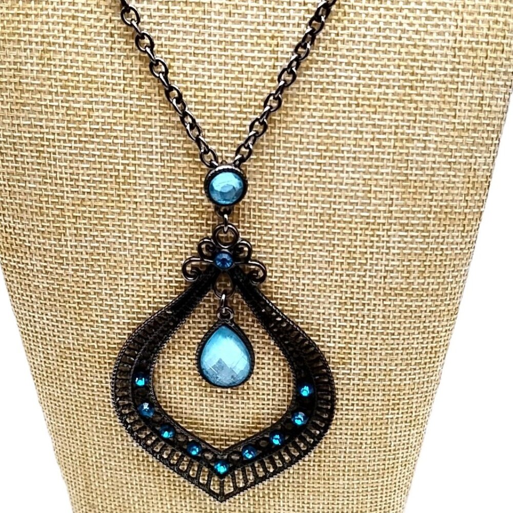Art Deco Style Blue Crystal Pendant Vintage-Inspired Long Statement Necklace